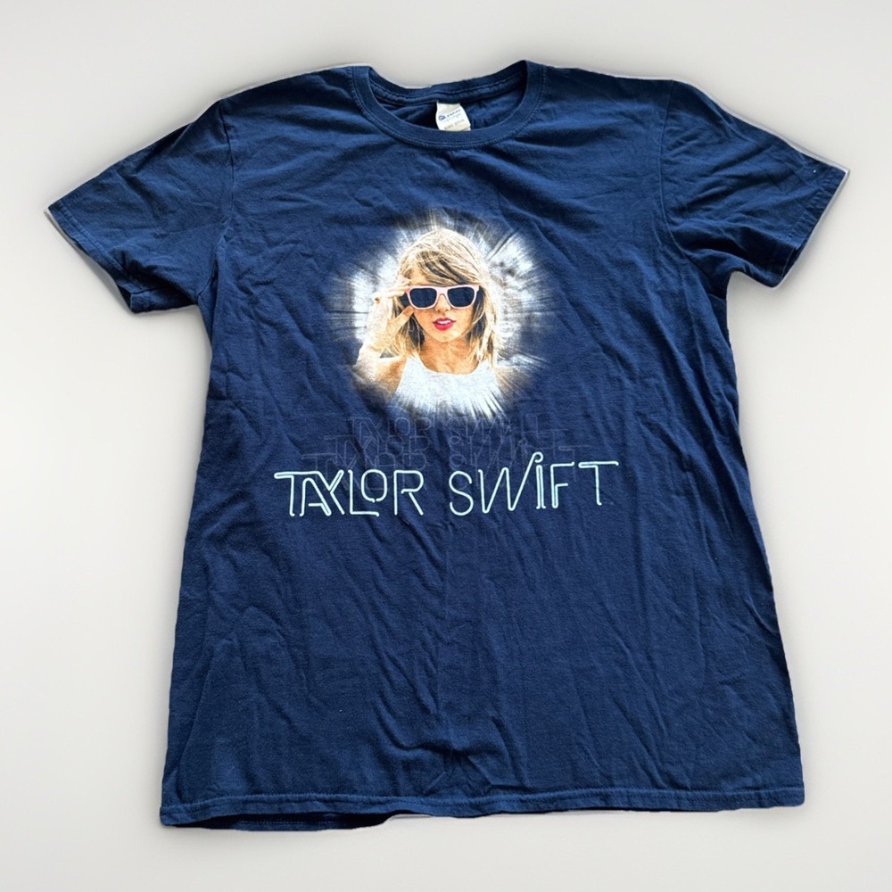 Taylor Swift Shirt Womend M 1989 World‎ Tour Concert Band Tee Blue